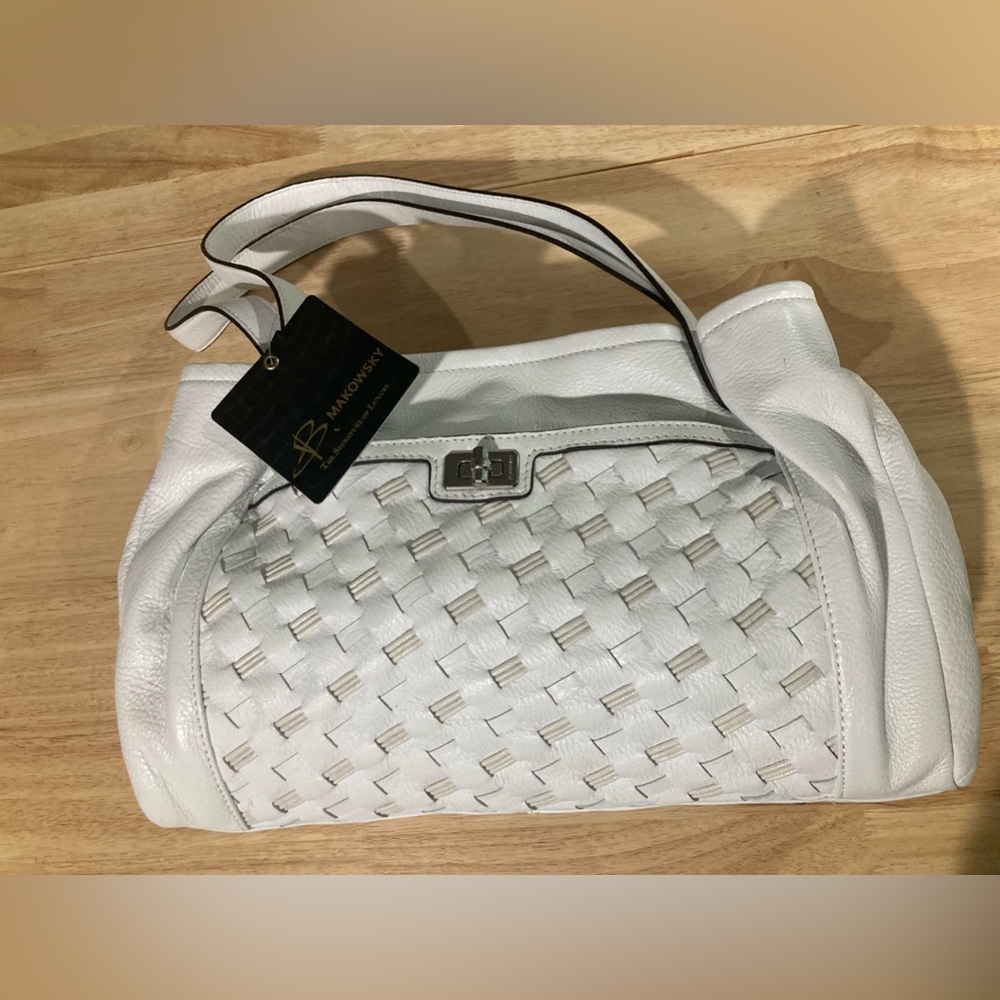 B. Makowsky Leather Purse